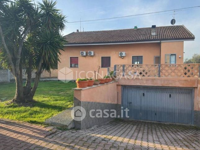 Appartamento in residenziale in Via Margherita D'Austria 4