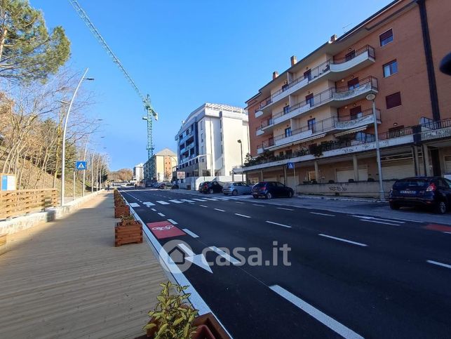 Garage/posto auto in residenziale in Via Parigi 88