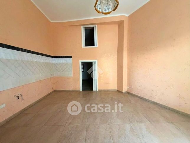 Box/posto auto in residenziale in Via Giacomo Leopardi 27