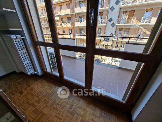 Appartamento in residenziale in Via Teo Lambri