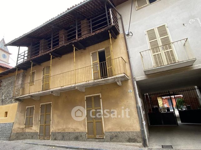 Casa indipendente in residenziale in Via Parrocchia 48