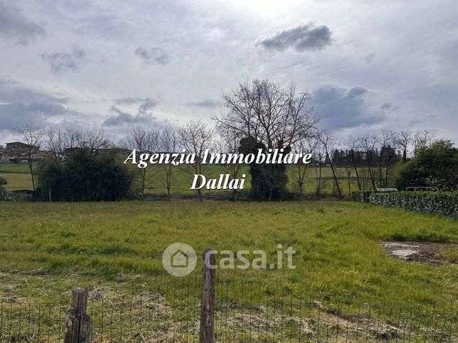 Terreno agricolo in commerciale in Via dell'Azzurro
