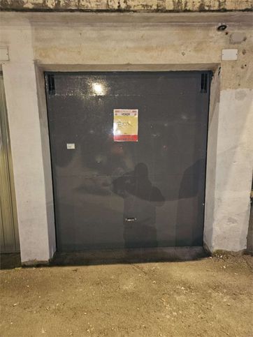 Garage/posto auto in residenziale in Via Nino Bixio