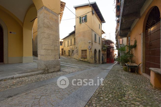 Rustico/casale in residenziale in Via Alessandro Manzoni