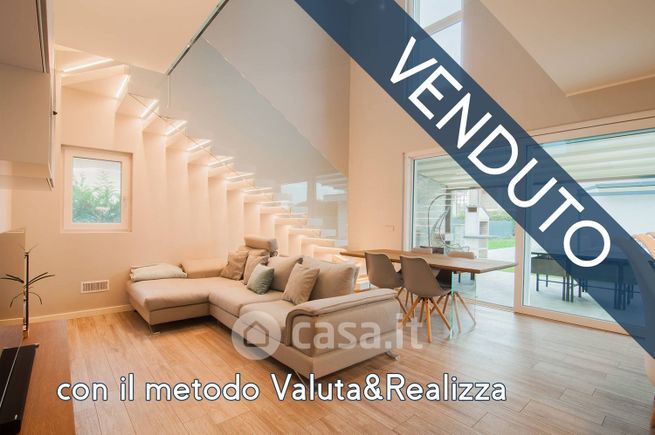Villa in residenziale in Via Firenze