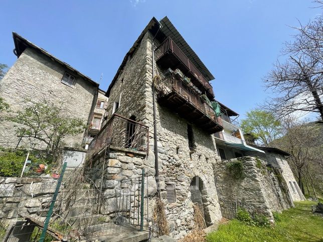 Casa indipendente in residenziale in Cermeledo