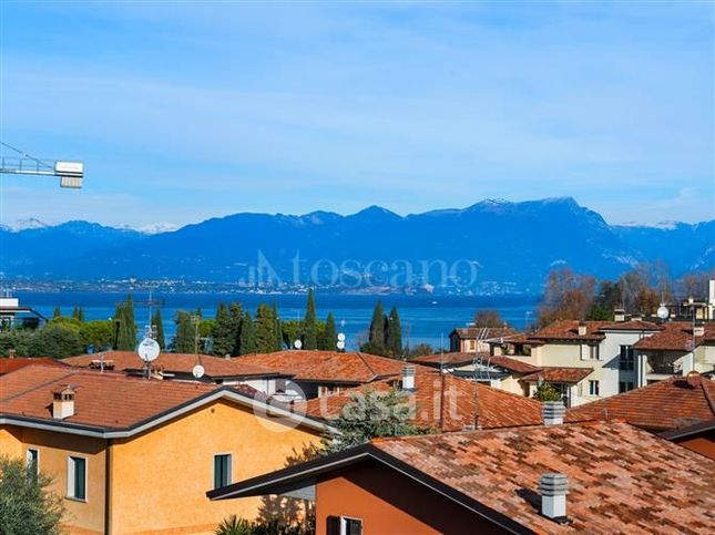 Attico/mansarda in residenziale in Via Cassio