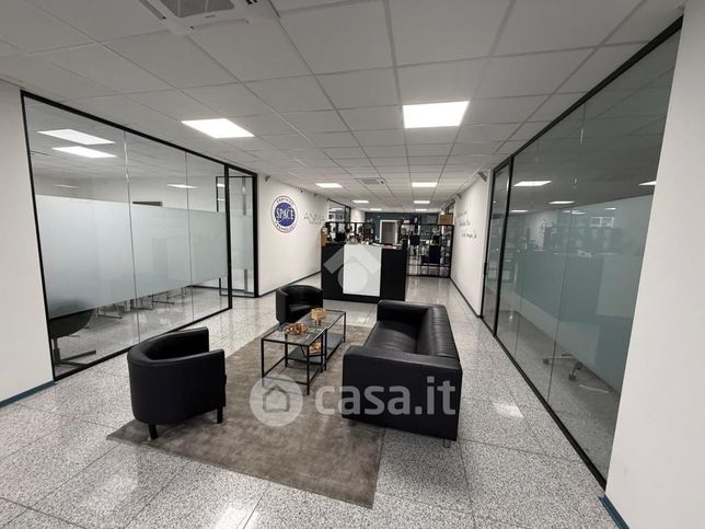 Ufficio in commerciale in Via Giovanni E Sebastiano Caboto 19