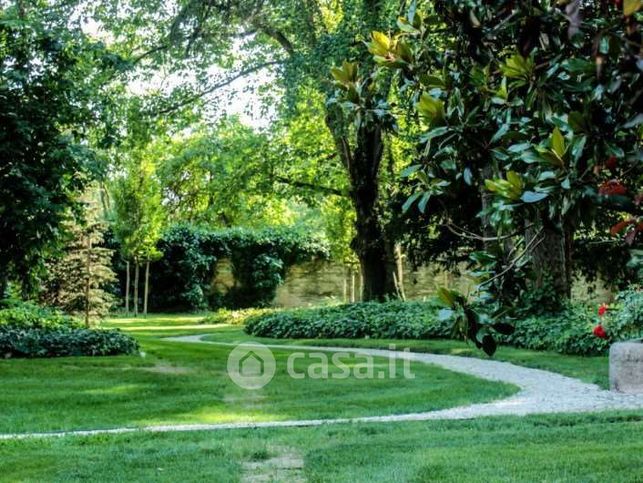 Casa bi/trifamiliare in residenziale in Via Tabaretto