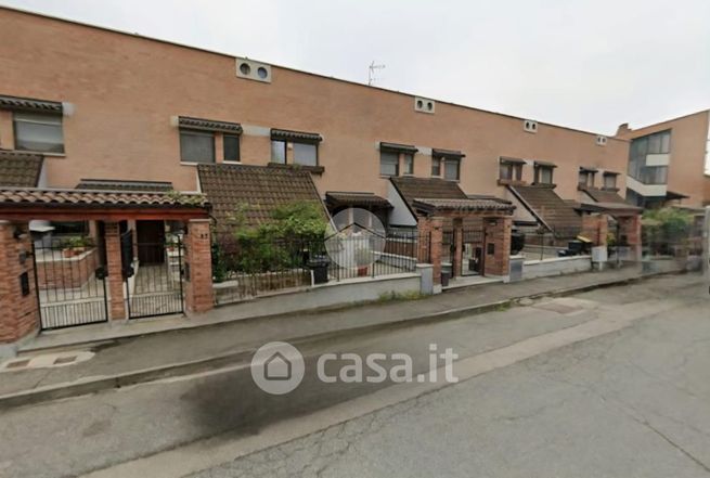 Villetta a schiera in residenziale in Via G.Guareschi 63