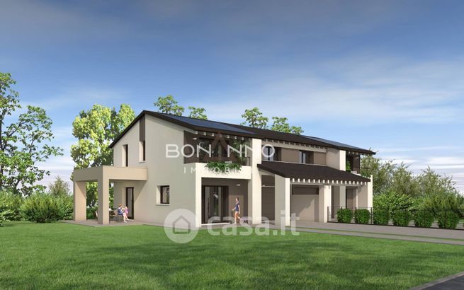Casa bi/trifamiliare in residenziale in Via Asolana