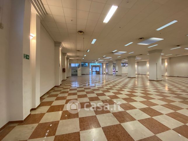 Capannone in commerciale in Via Sant'Andrea 23