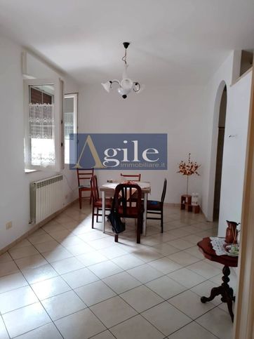 Appartamento in residenziale in Via Francesco Petrarca 10