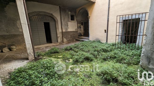 Appartamento in residenziale in Via Barbato 13