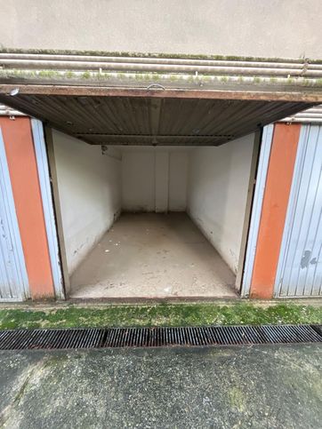 Box/posto auto in residenziale in Via Monaco Padovano 4