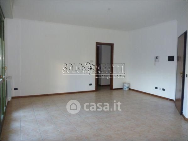 Appartamento in residenziale in Via Macallè 5