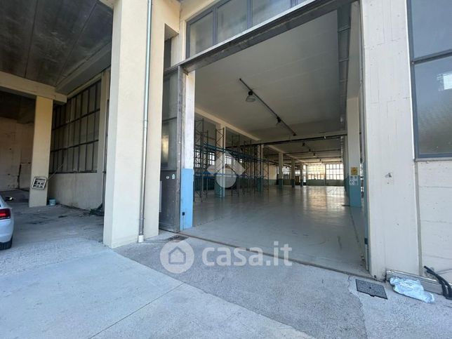 Capannone in commerciale in Via Maestro Zanagnolo 1