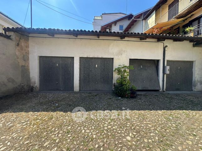 Box/posto auto in residenziale in Via Nicolosino 14