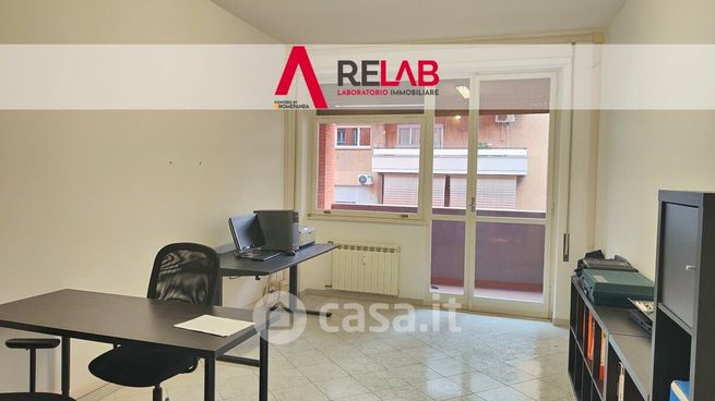 Ufficio in commerciale in Via Antonino Lo Surdo 42