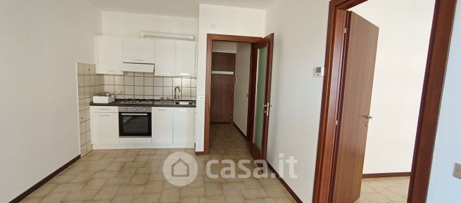 Appartamento in residenziale in Via Ugo Foscolo