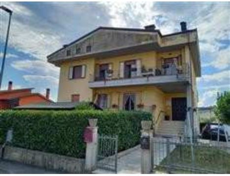 Casa indipendente in residenziale in Via Salinatore 6