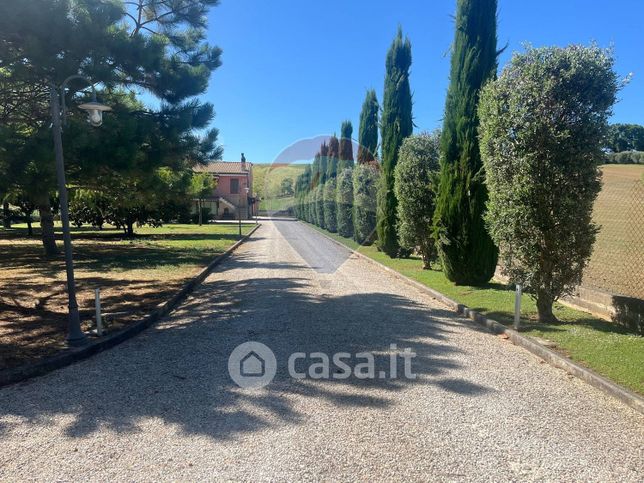 Casa indipendente in residenziale in Contrada Chiarino 68
