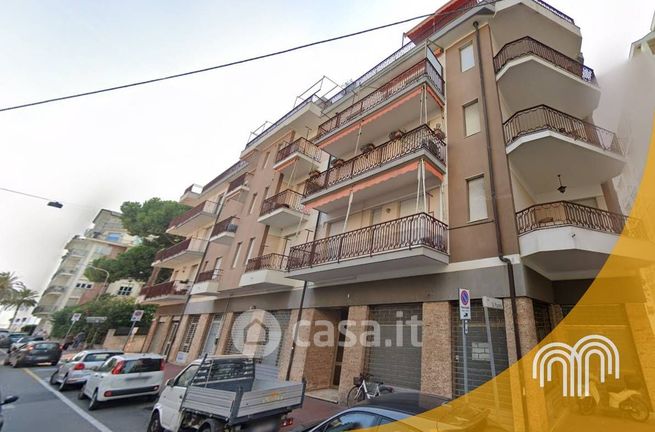 Box/posto auto in residenziale in Via Venezia 40