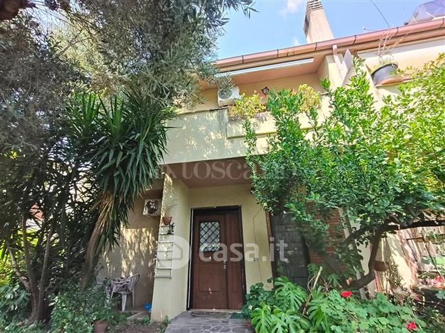 Villa in residenziale in Via delle Vigne di Morena