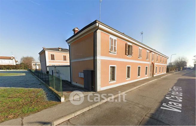 Box/posto auto in residenziale in Via Cà del Ferro 35