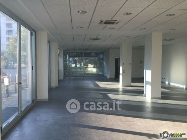 Capannone in commerciale in Via Pesciatina