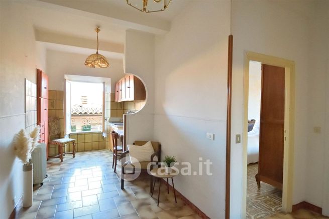 Appartamento in residenziale in Via Campi D'Annibale 6