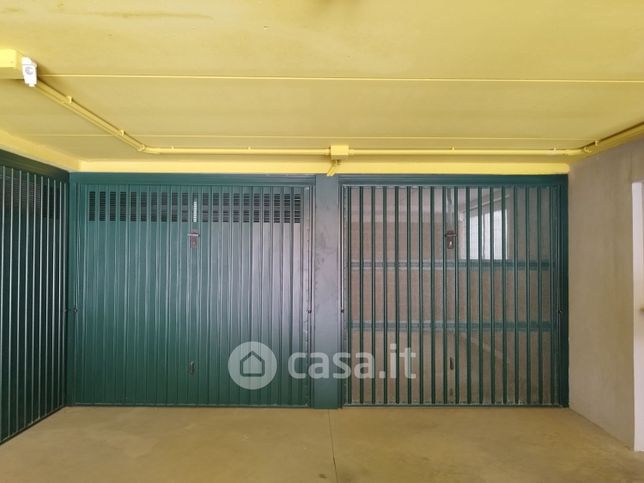 Garage/posto auto in residenziale in Salita del Boschetto