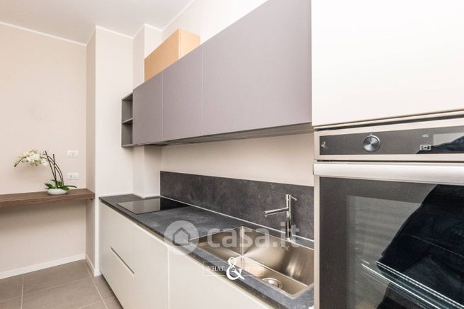 Appartamento in residenziale in Via Cortelonga 10