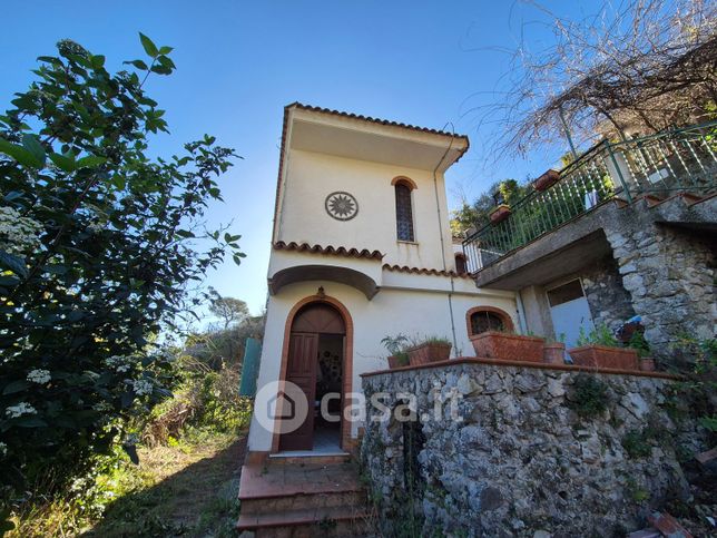 Casa indipendente in residenziale in Via Crocelle