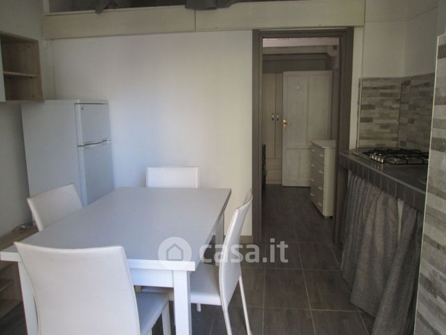 Appartamento in residenziale in Via Castrense Civello