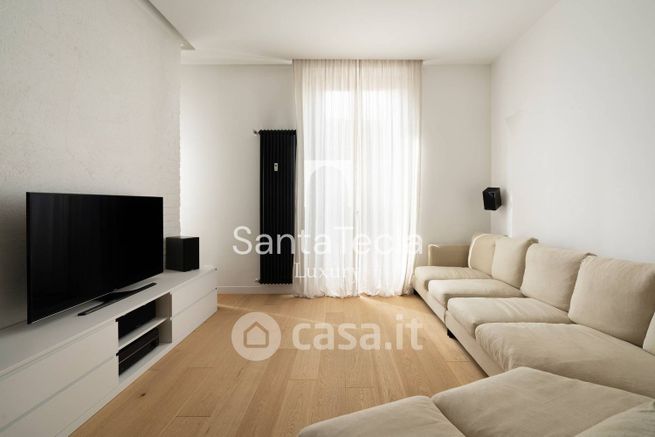 Appartamento in residenziale in Viale Cassiodoro 5