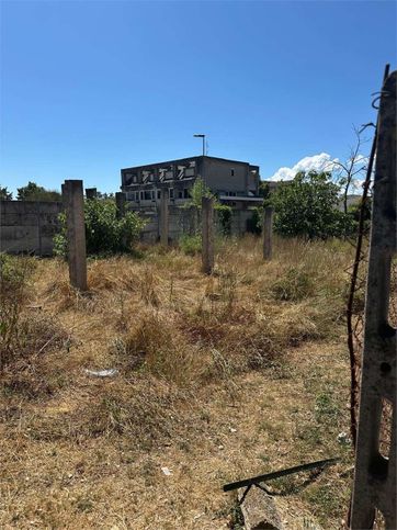Terreno agricolo in commerciale in