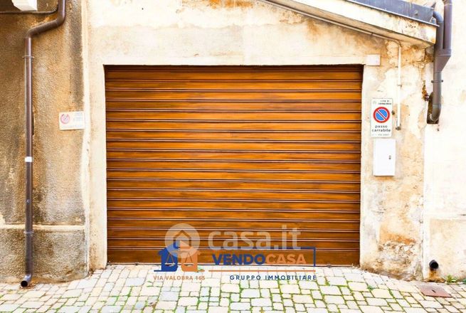 Box/posto auto in residenziale in Via Vincenzo Bellini 26