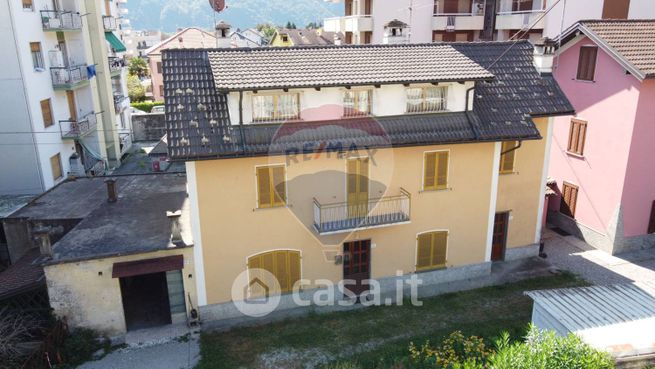 Casa indipendente in residenziale in Via Gibellino 31 -19