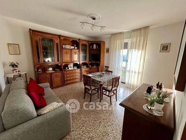 Appartamento in residenziale in Via Antonio Fogazzaro 11