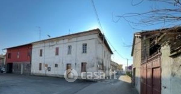 Casa indipendente in residenziale in Via San Pietro 8