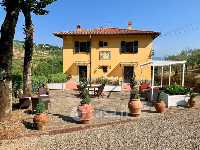 Villa in residenziale in Via Vergheretana