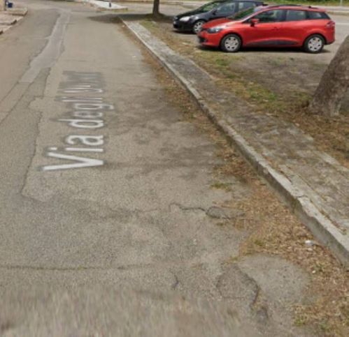 Box/posto auto in residenziale in Via degli Uliveti