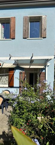 Casa indipendente in residenziale in Via col di lana 3