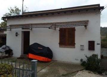 Casa indipendente in residenziale in Viale dell'Appennino 829