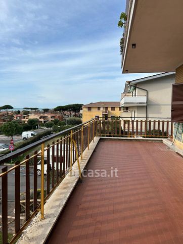 Appartamento in residenziale in Via Saturno