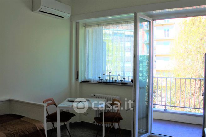 Appartamento in residenziale in Via Cenisio 45