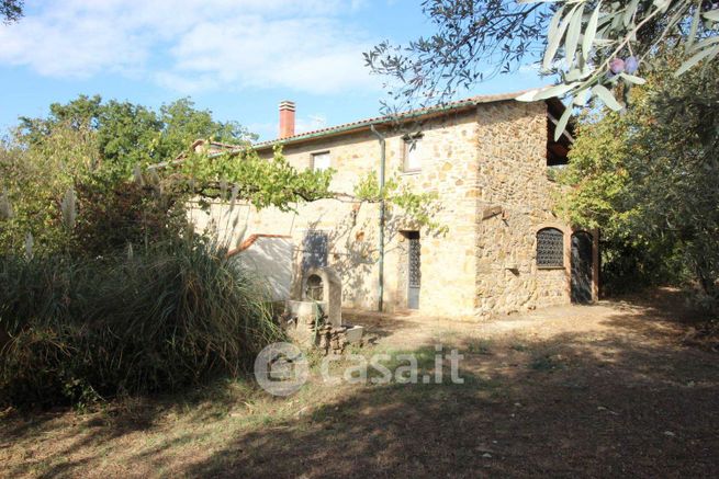 Rustico/casale in residenziale in 