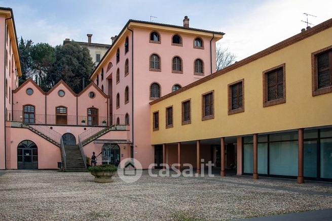 Ufficio in commerciale in Via Carvasaglio 75
