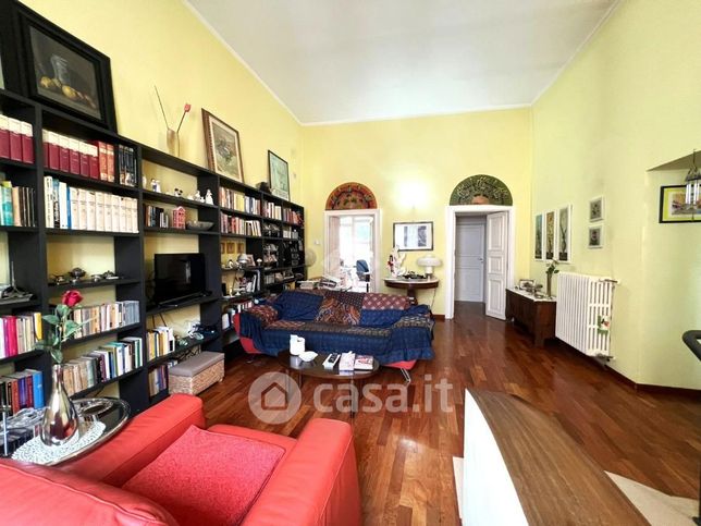 Casa indipendente in residenziale in Via Felice Ronzini 33